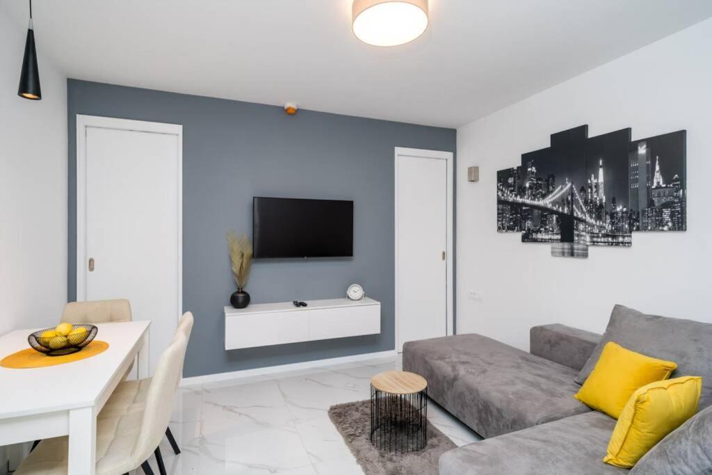 Apartment Luxury Downtown West