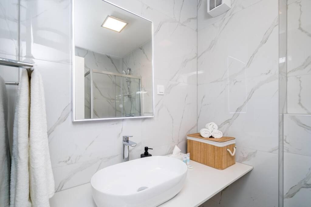 Apartment Luxury Downtown West *
